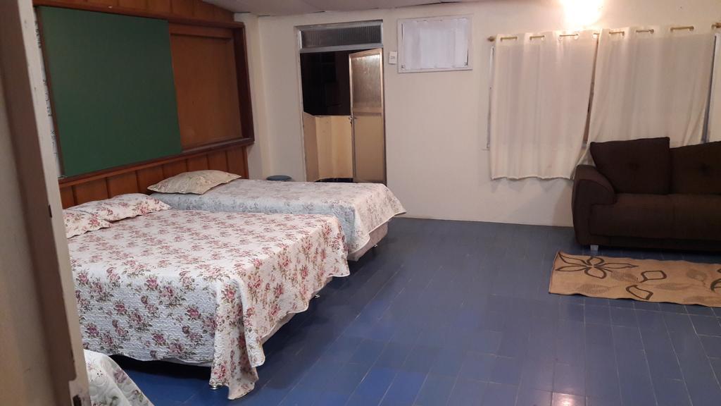Wisma tamu Solar Montserrart 2*